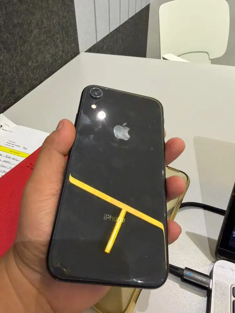 Iphone xr inter hitam