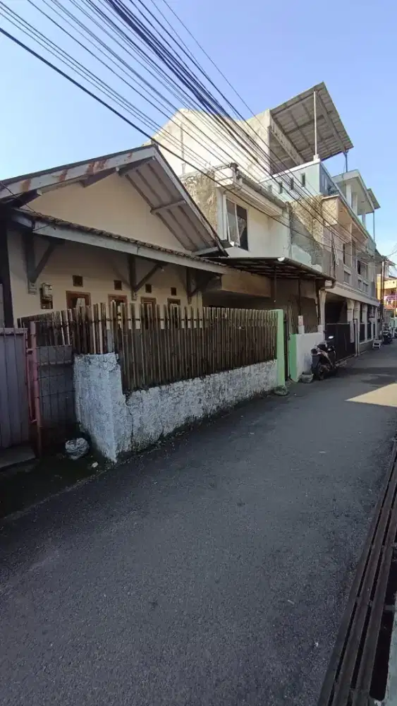 DIJUAL RUMAH Lokasi strategis