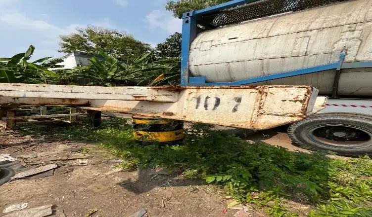 Dilelang 23 Unit Trailer Chassis