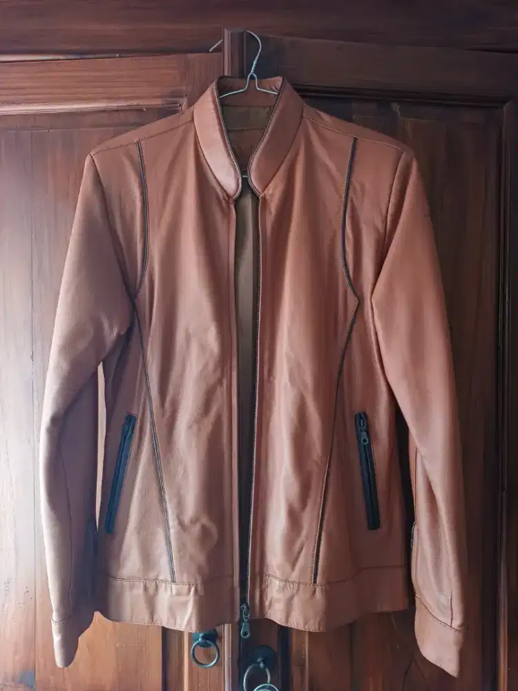 Jaket kulit sapi asli untuk wanita