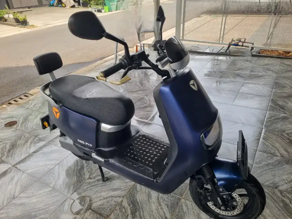 Yadea E8S-Pro motor listrik