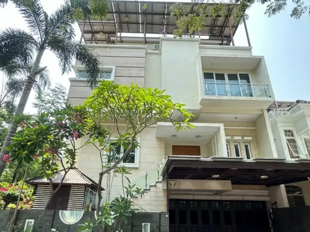 Dijual Rumah Mewah  Cluster Florence luas 15x15 213meter type 6KT PIK Pantai Indah Kapuk