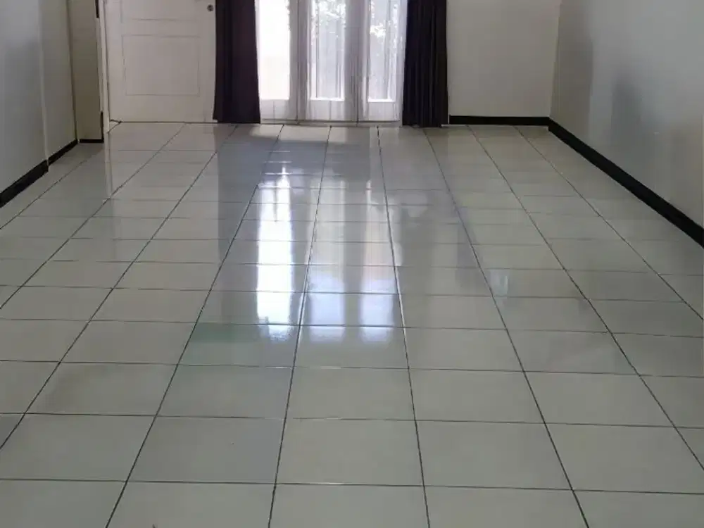 Dijual Cepat Rumah Nyaman Siap Huni Minimalis Lokasi Strategis di Taman Kopo Indah 3 Bandung