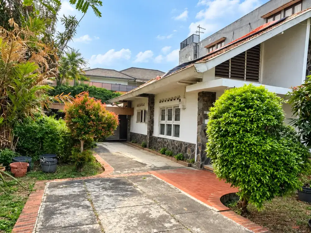 DIJUAL RUMAH HITUNG TANAH DI KOMPLEK KEUANGAN CILANDAK – LT 200 M²