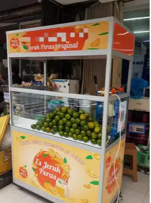 penjaga jeruk peras