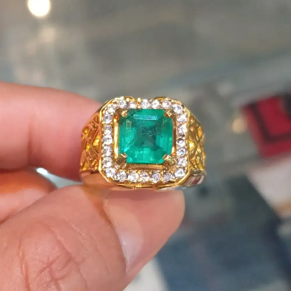 Natural Emerald Colombia ce Minor 2.22 crt