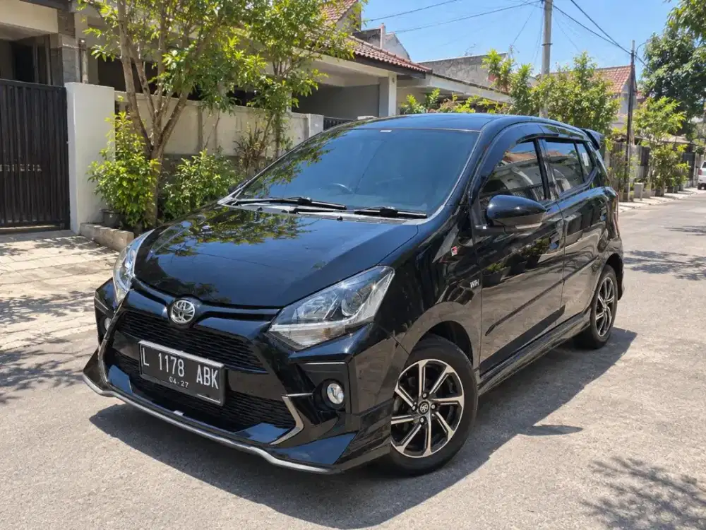 Agua 1.2 GR Sport 2022 Matic Hitam