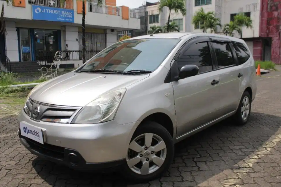 Nissan Grand livina 1.5 SV Bensin-AT 2013