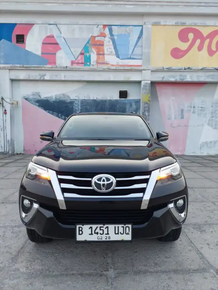 [ KM 30 RB RECORD ] FORTUNER VRZ 2.4 AT 2018/2017 HITAM FORTUNER TRD