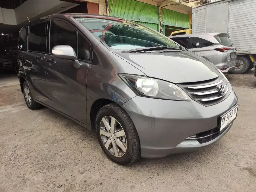 Honda FREED PSD AT 2011 2012 sienta