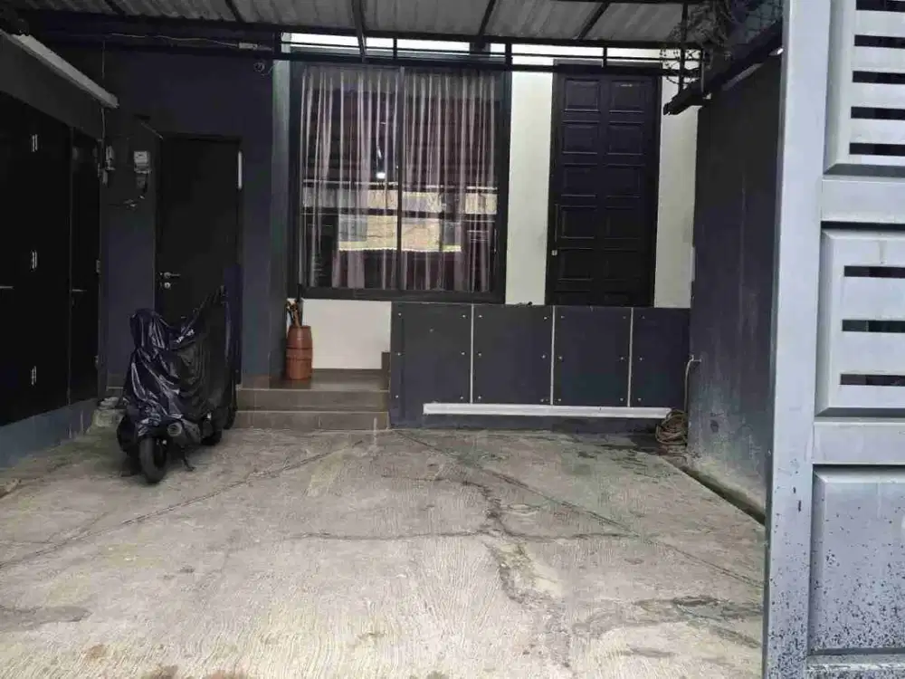 Dijual Rumah 2,5 Lantai Murah Siap Huni