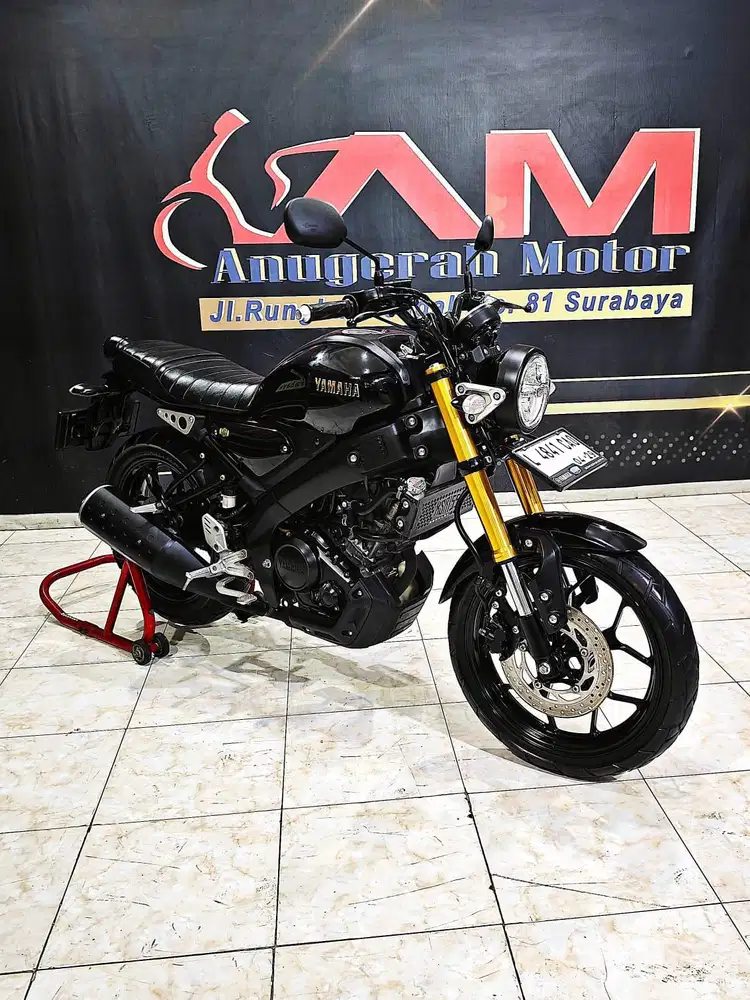 Yamaha XSR 155cc black glossy shock gold mewah th 2024. Anugerah motor