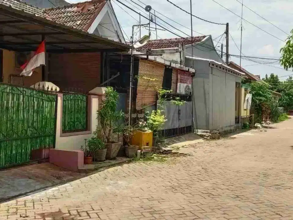 SEWA RUMAH MEDANG LESTARI 2 MENIT KE GADING SERPONG SIAP HUNI Note ; TIDAK COBROKE