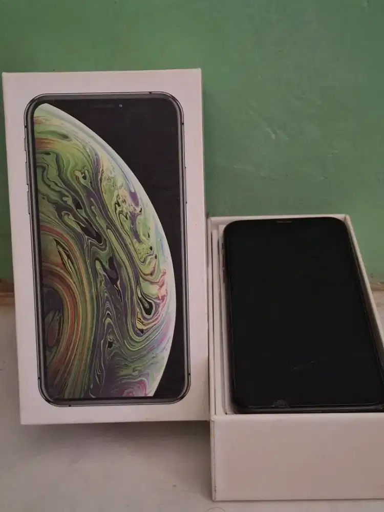 Dijual Iphone XS 64 GB