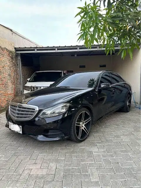 Mecedez benz e200