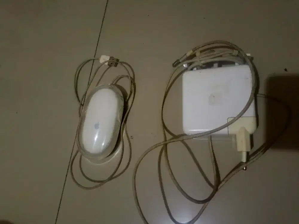 Macebook casan dan mouse