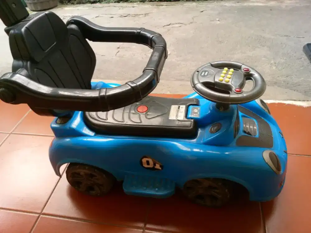Di jual mobil mainan anak
