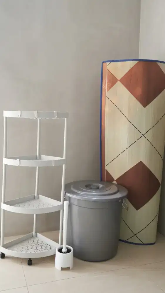 170K Semua Bs Nego - Paket Pindahan Rak Sudut+Ember + Sikat Wc+ Karpet