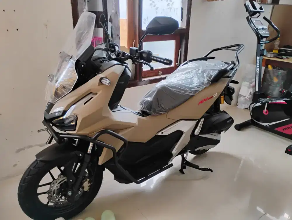 HONDA ADV 160 ABS MODEL TERBARU 2026