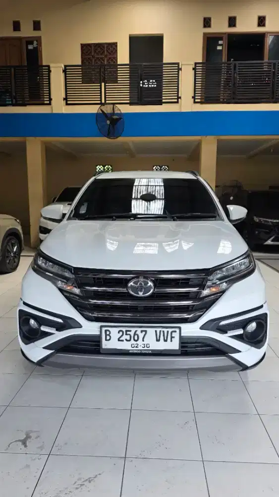Toyota Rush GR Mat8c 2021/22 Putih