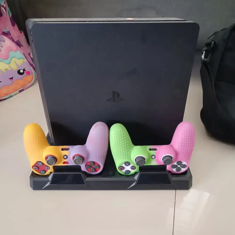 PS 4 Playstation 4 Slim