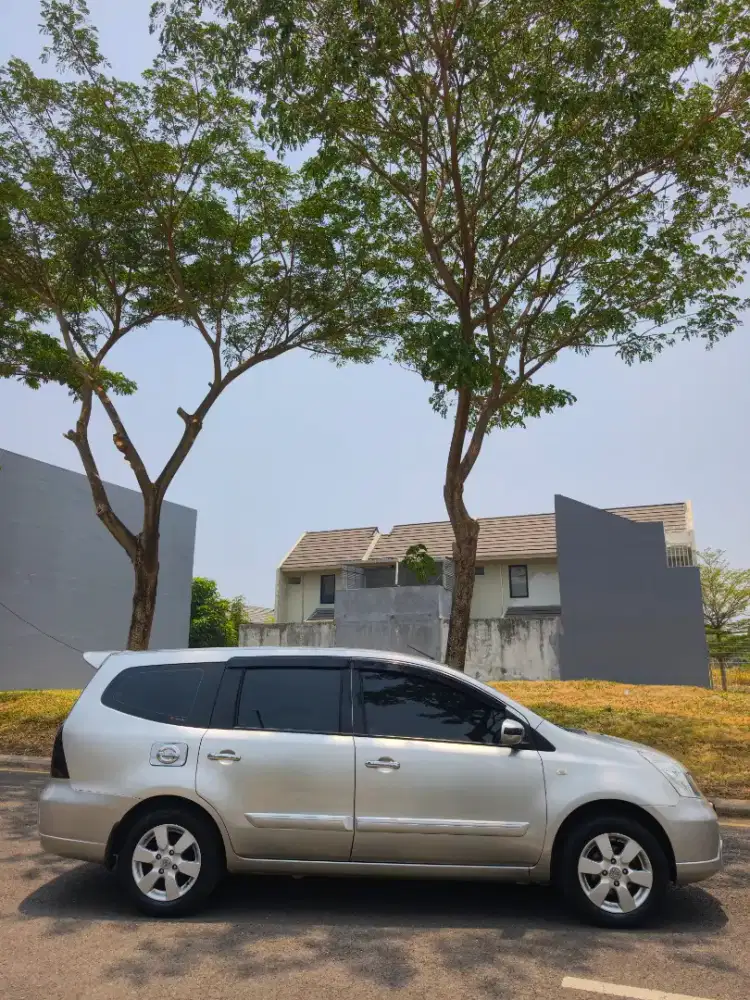 NISSAN GRAND LIVINA XV MATIC 3 BARIS SIAP PAKAI AJA