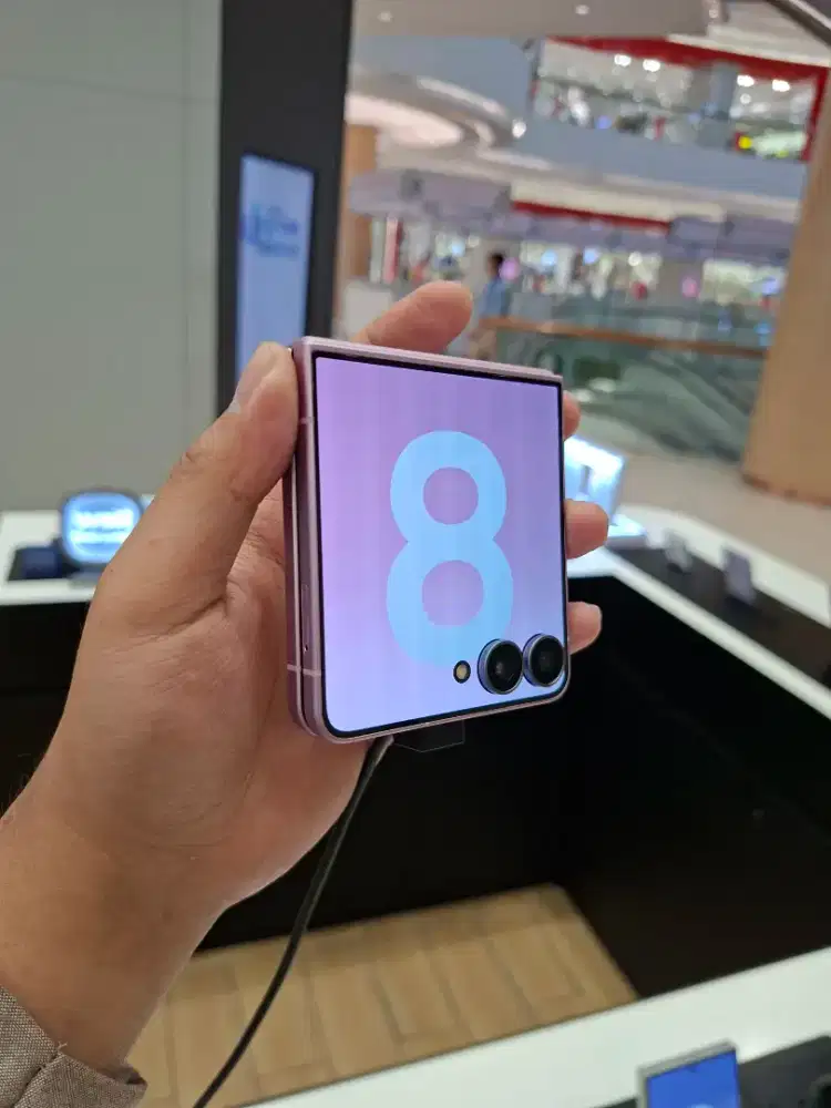 SAMSUNG GALAXY FLIP 8