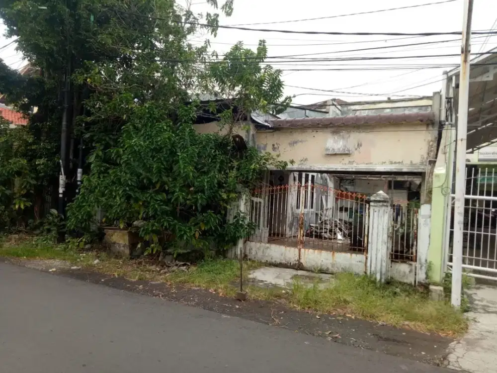 Dijual Rumah Tua Hitung Tanah di Cipinang - Harga Nego