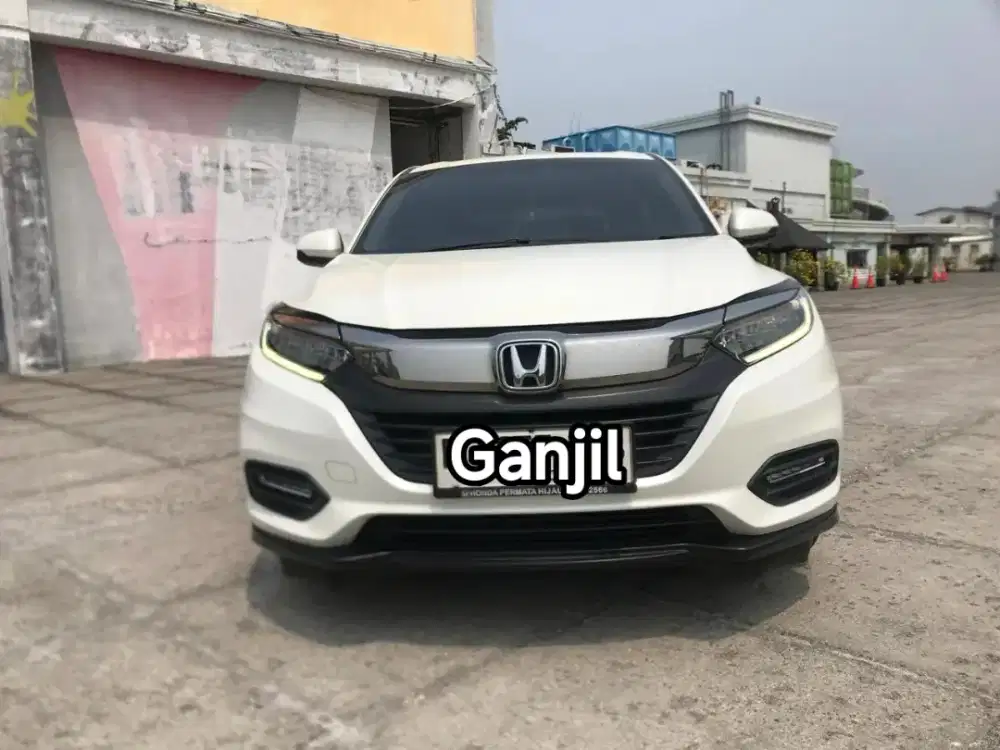 Honda HR-V SE at 2020