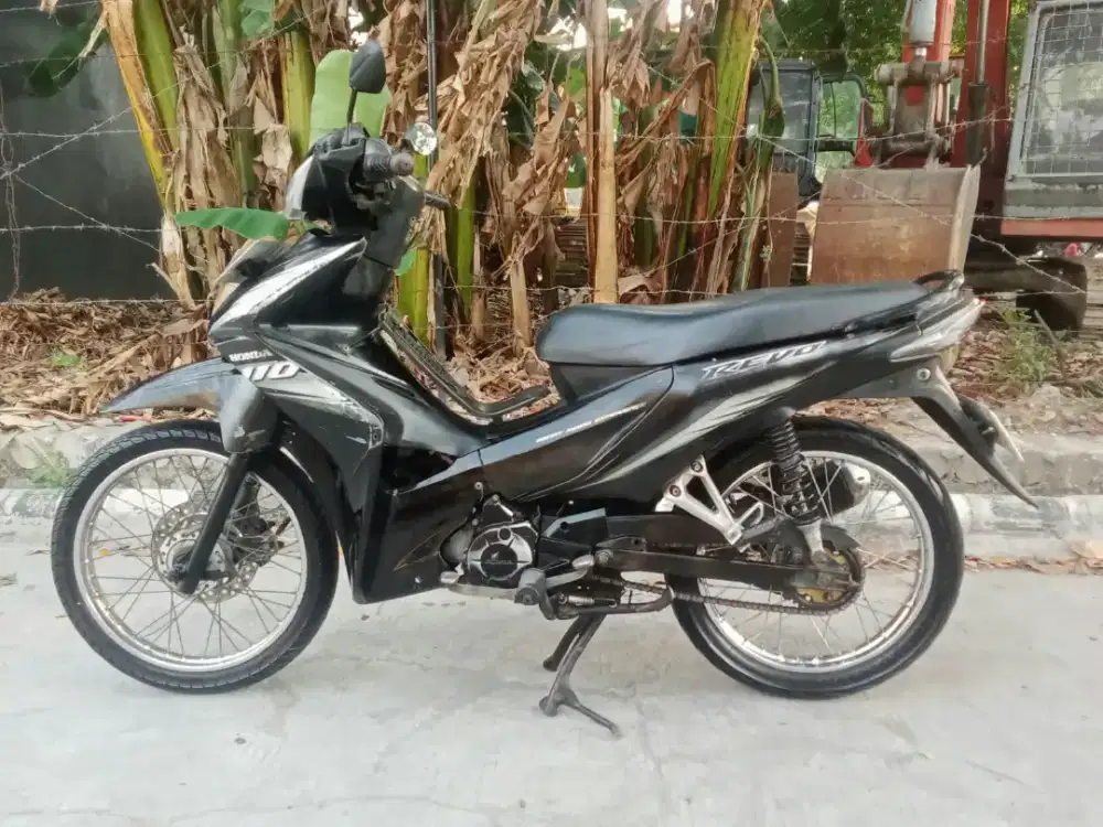 Dijual Honda Revo absolute karbu THN 2009 mulus komplit pajak panjaang