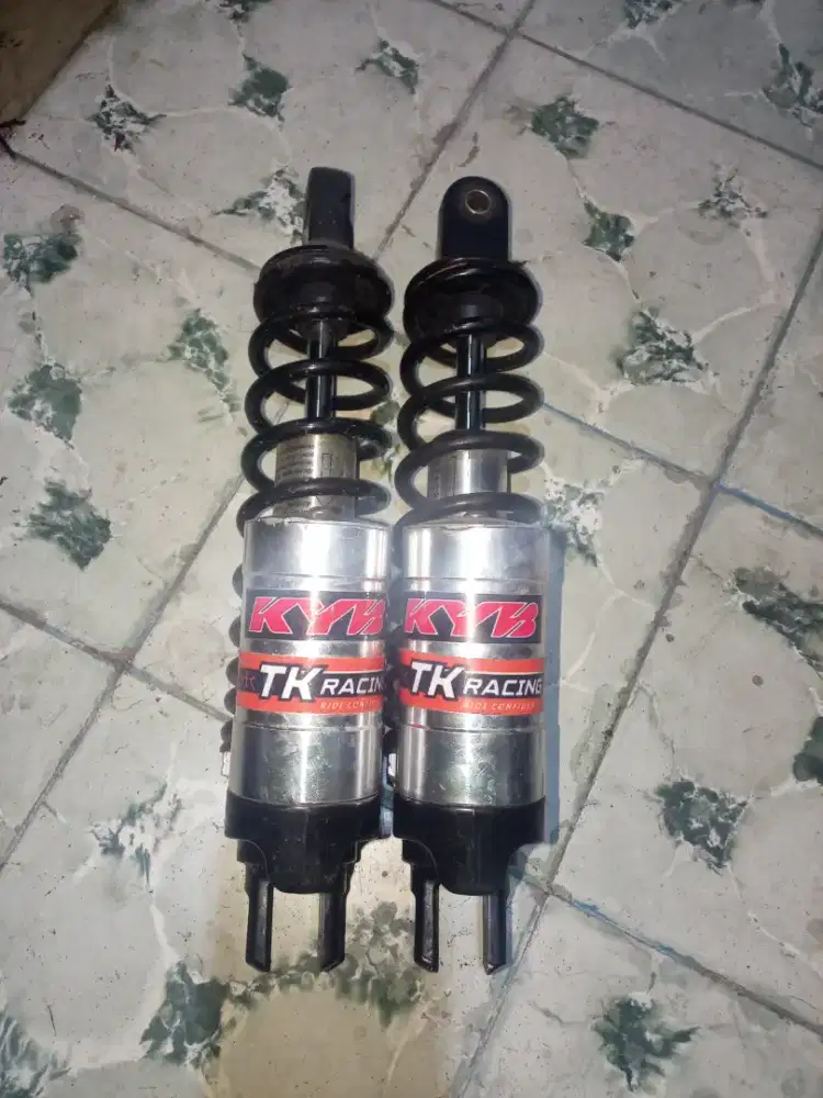 Shockbreaker belakang 330mm