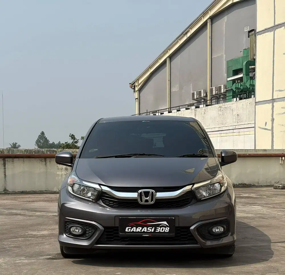 Honda Brio E 1.2 Satya CVT 2022 Abu Abu Metalik AT