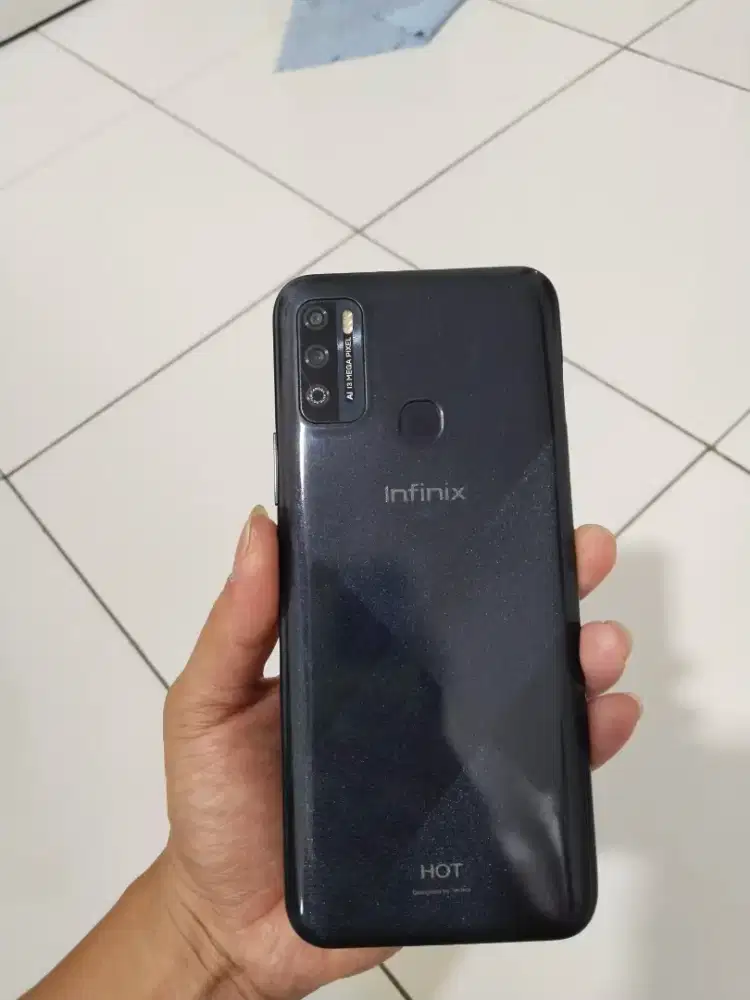 Infinix hot 9 play 4/64