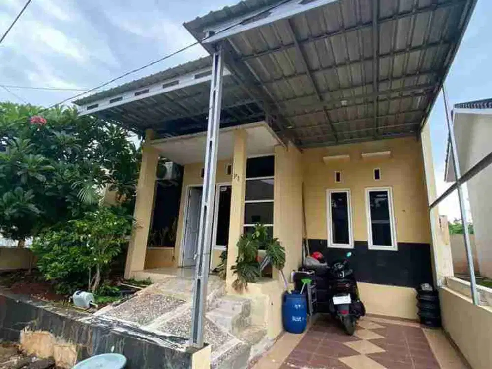 Rumah Hook sebelah taman di Griya Tembalang Sejahtera, dekat ke UNDIP