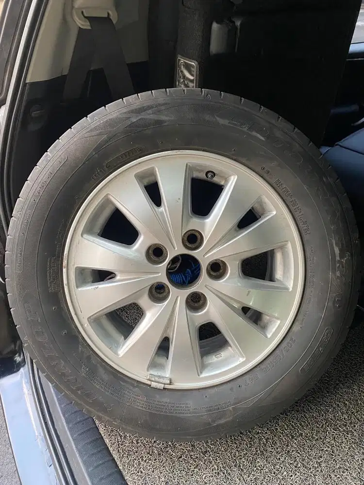 Velg + Ban serep Innova