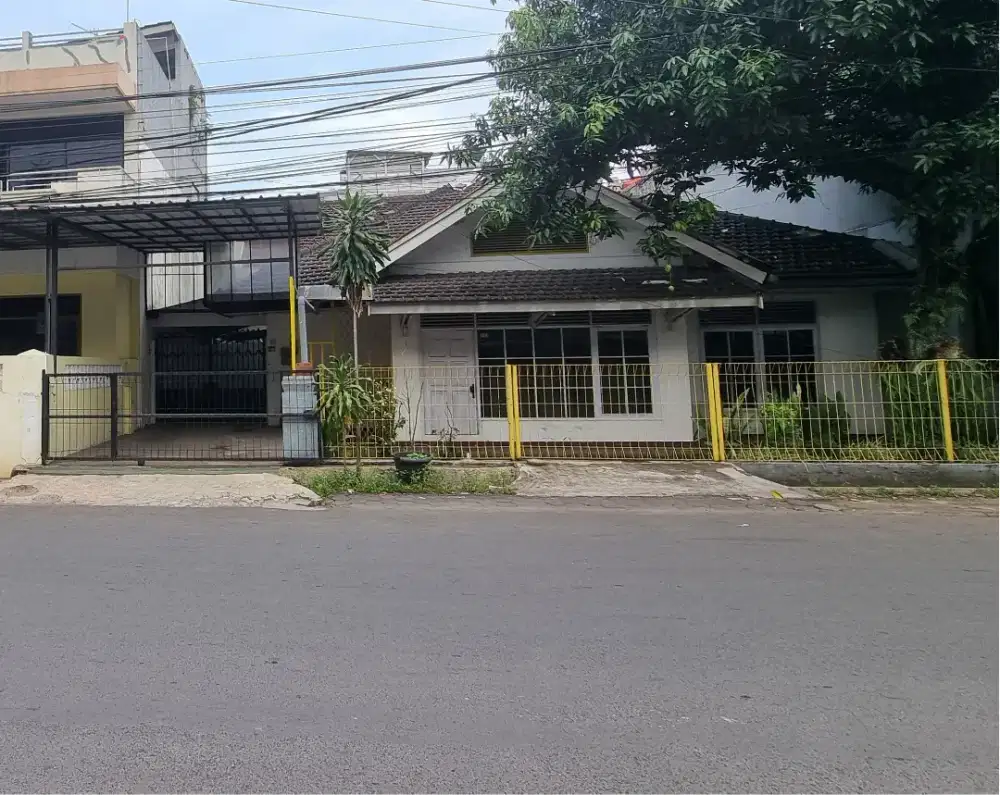 DIJUAL RUMAH DI JALAN UTAMA KOMPLEK KURDI MOH TOHA