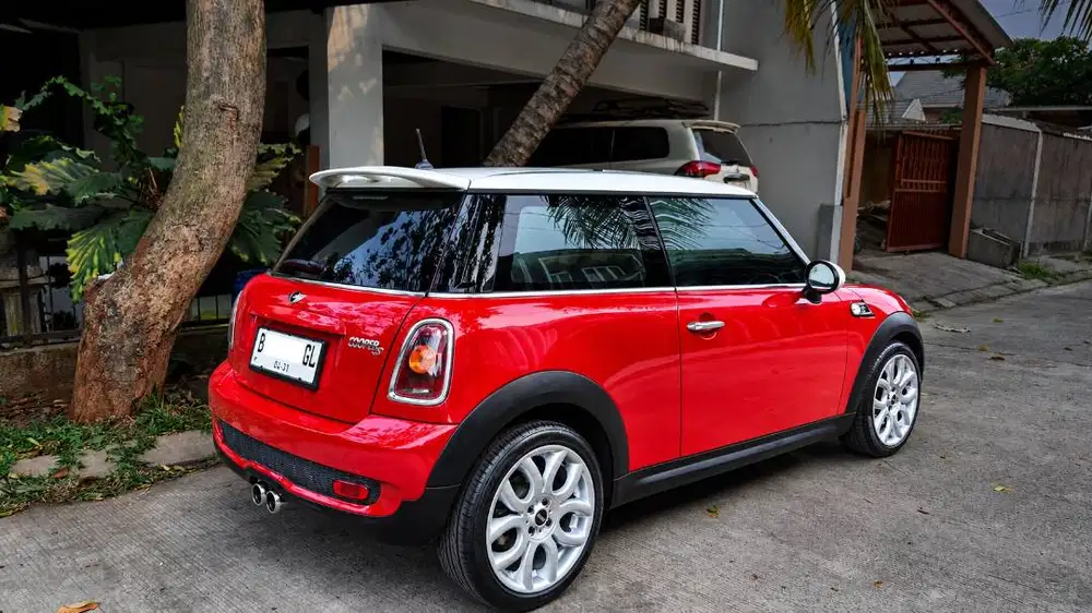 Dijual Mini Cooper S Turbo 1.6 AT 2010 R56 - Langka Istimewa, Pemakai