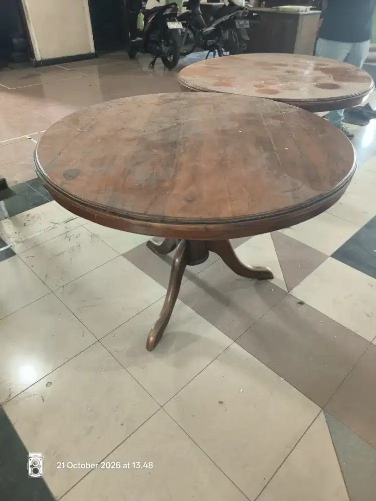 Meja Kayu Jati Bundar