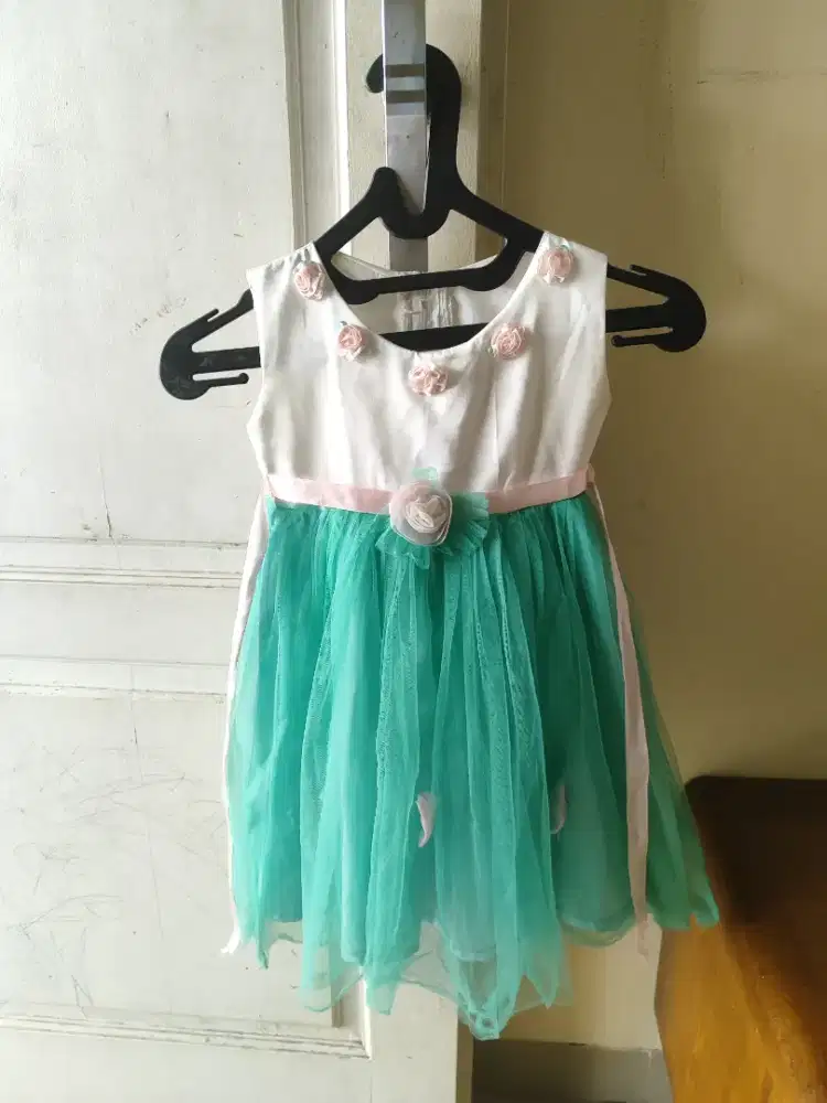 Dress baju pesta anak