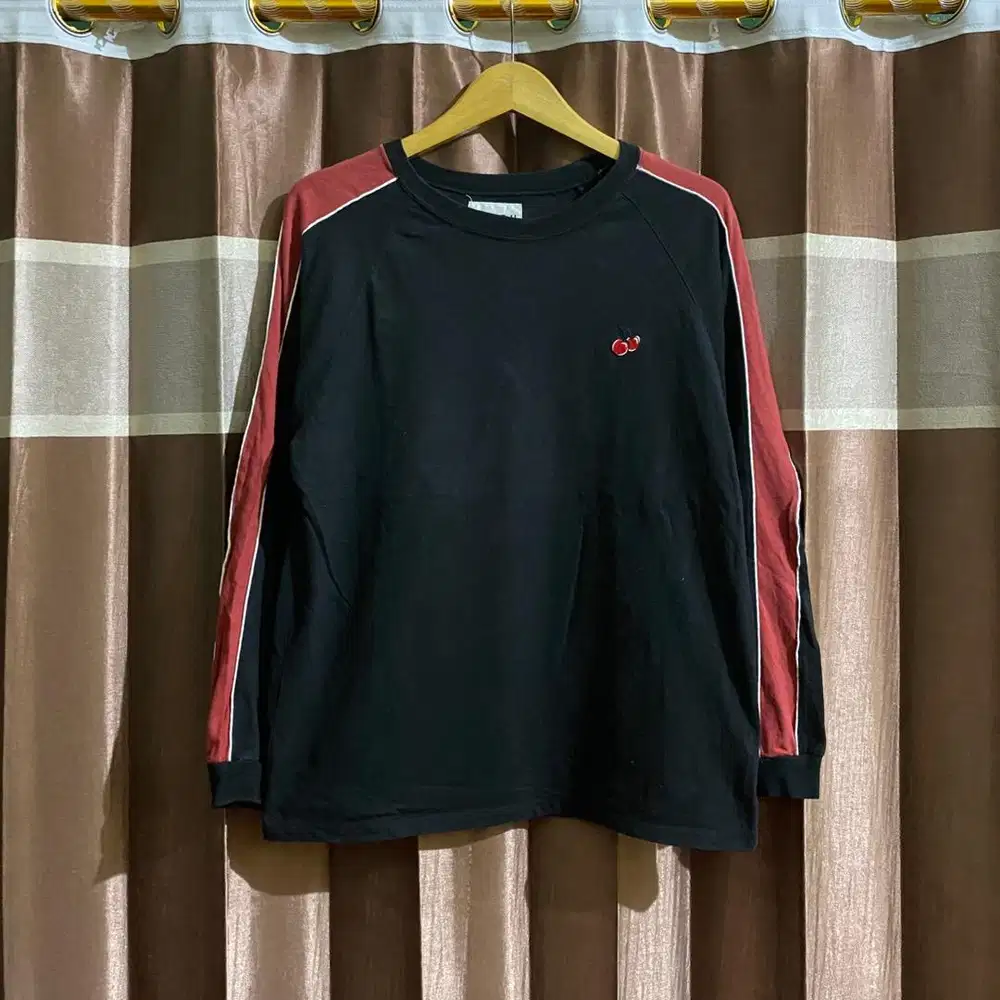 Kaos long sleeve Kirsh - Size M - Baju hitam