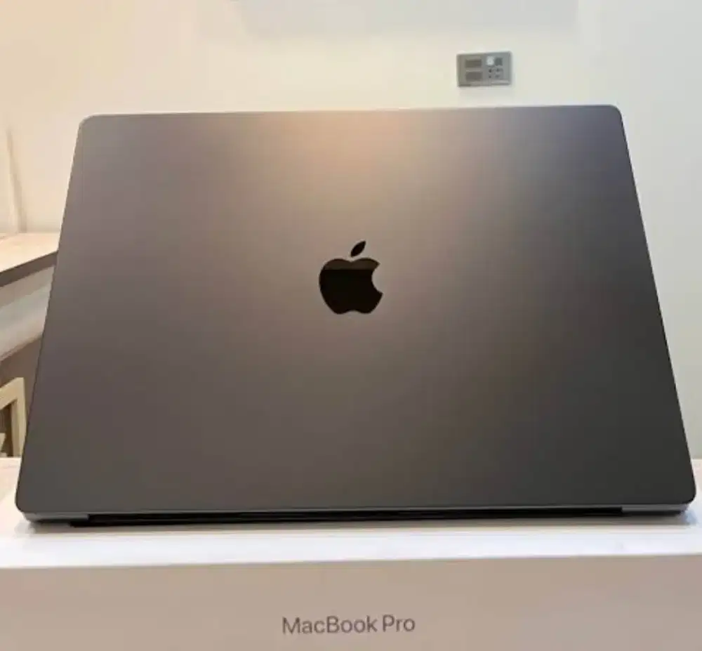 Macbook Pro M4 512gb fullset