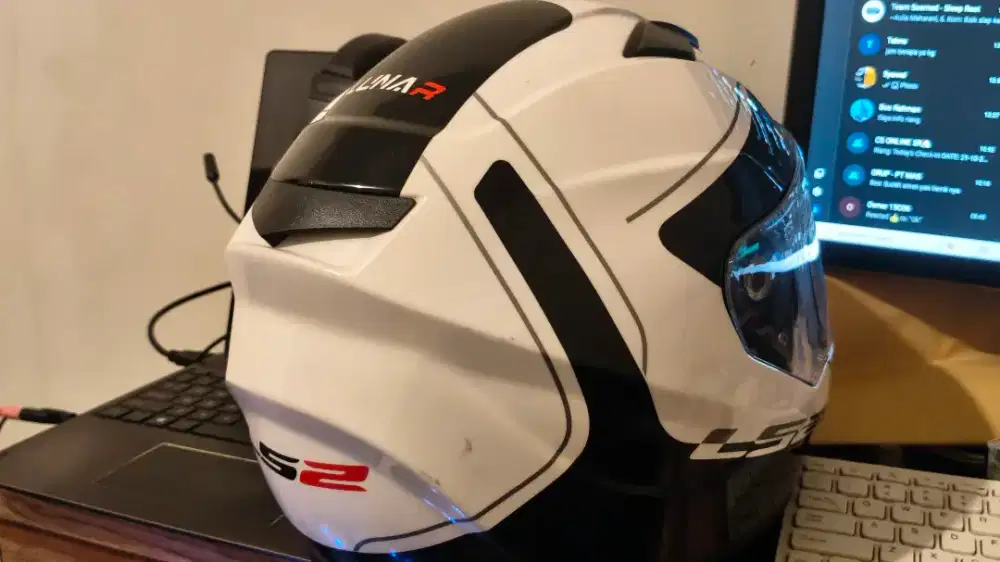 Jual helm second