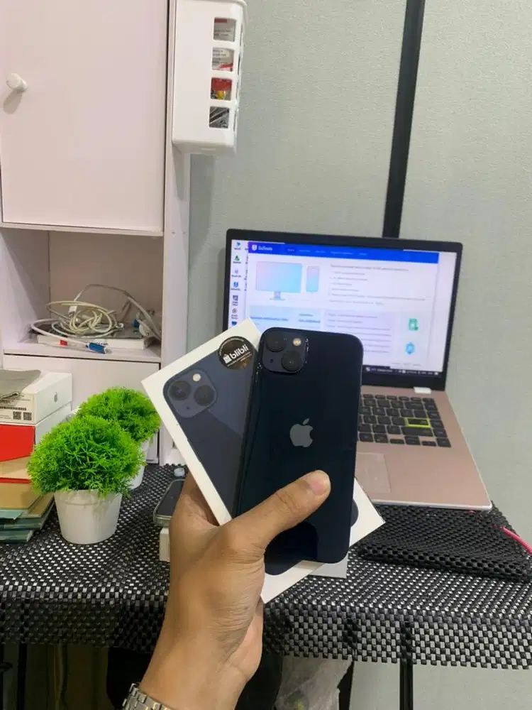 iPhone 13 128Gb iBox