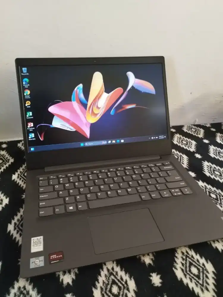 Lenovo V14 AMD Athlon Silver Ram 4/512GB Murah
