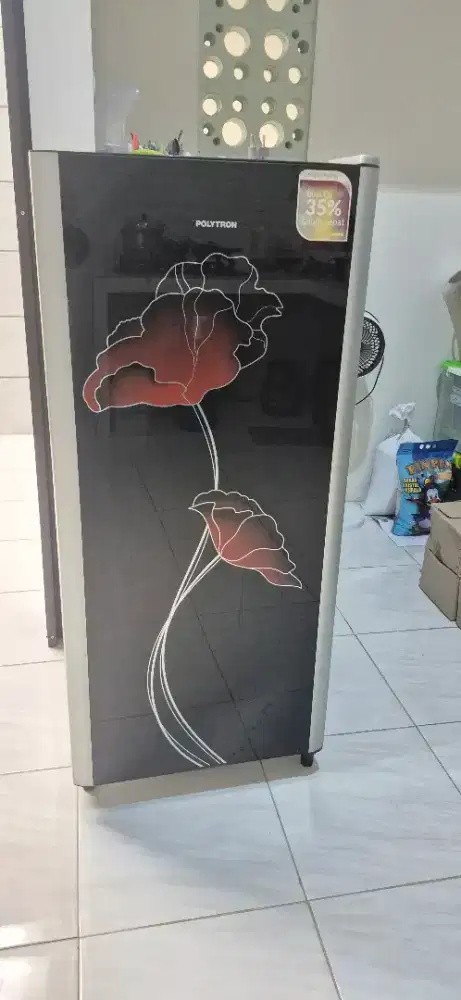 KULKAS BEKAS RASA BARU