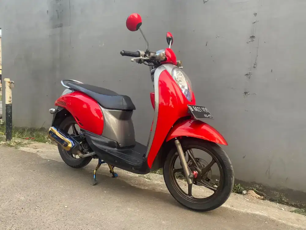 Scoopy tahun 2012 cakep