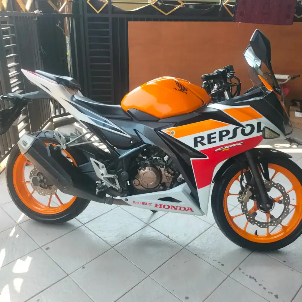 Honda CBR 150R Repsol tipe tertinggi ABS 2019