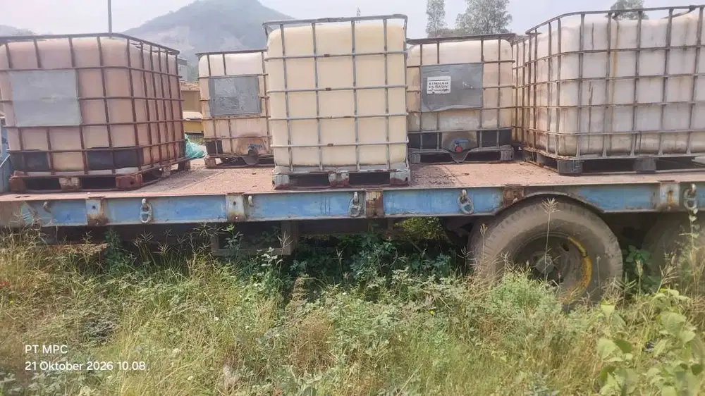 Dilelang 5 Unit Trailer Chassis