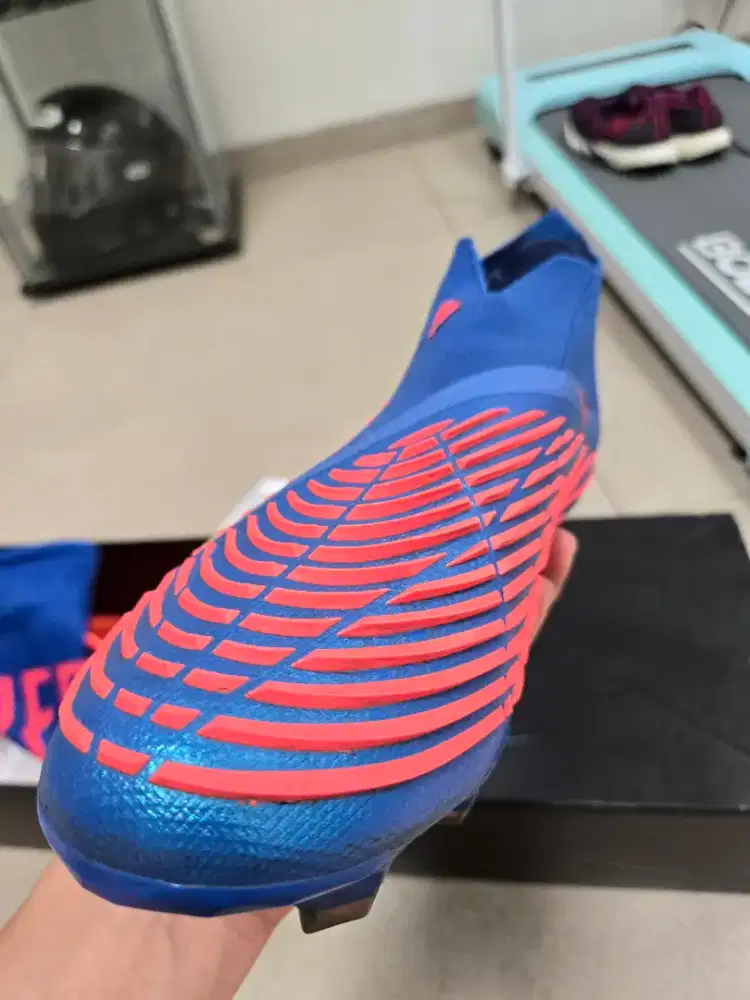 Sepatu Adidas PREDATOR EDGE 1 + FG (100% ORIGINAL)