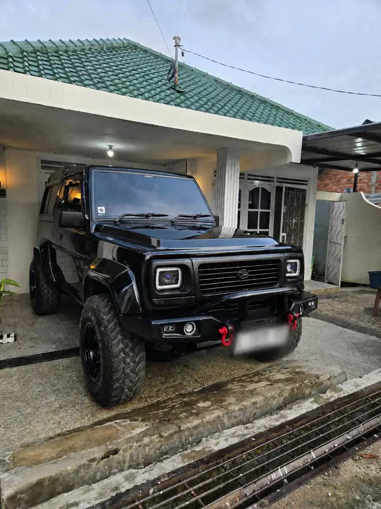 Dijual Daihatsu Taft Rocky Independent 1997